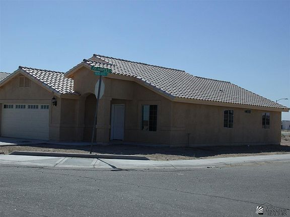 2nd image of 204 N Rachel Dodge Ave