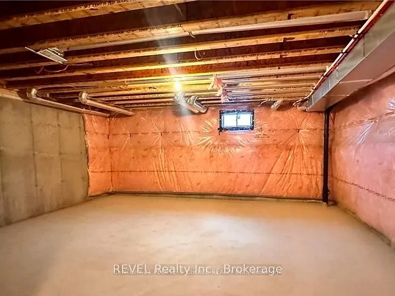 36 Rowlock St — Photo 15
