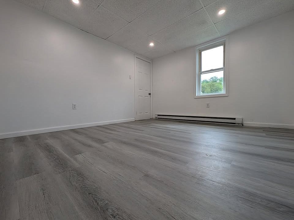 1st image of 617 E Main St APT A