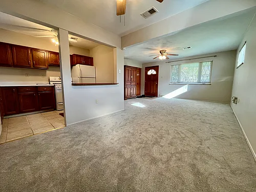 102 Jordan St Photo 1