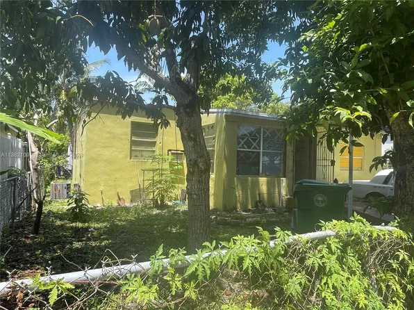 210 SW 30th Ave, Miami, FL 33135