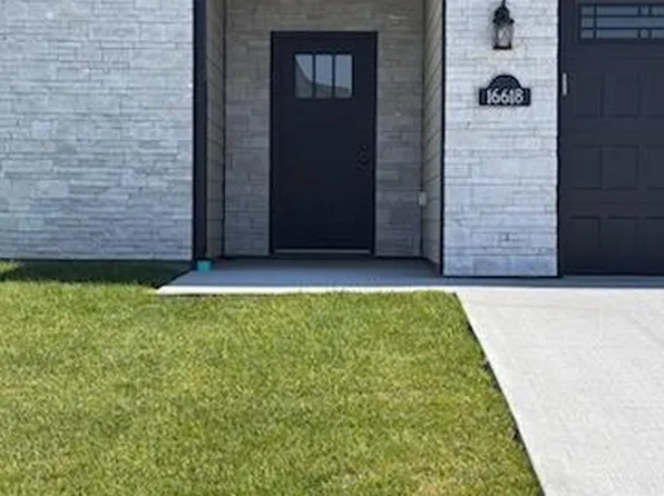 16600 Klinton Dr, Boonville, MO 65233