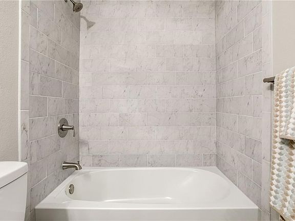 3rd image of 11605 Tomahawk Creek Pkwy APT G