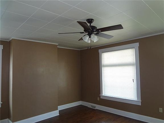 4th image of 640 Speer St