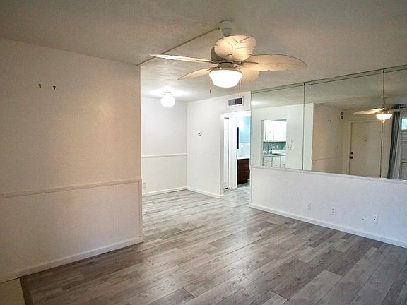 2nd image of 205 NE 3rd St APT 203