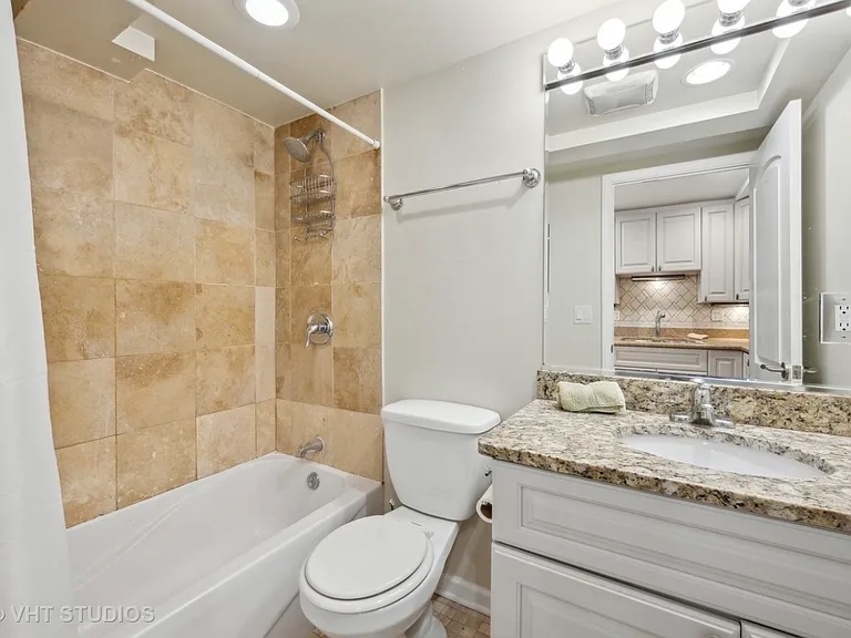 6766 N Onarga Ave #1E — Photo 10