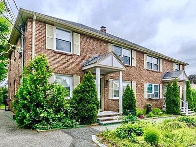 34 Gill Rd Unit 1, Waltham, MA, 02453