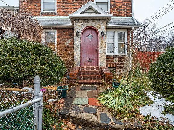 2nd image of 18437 89th Ave