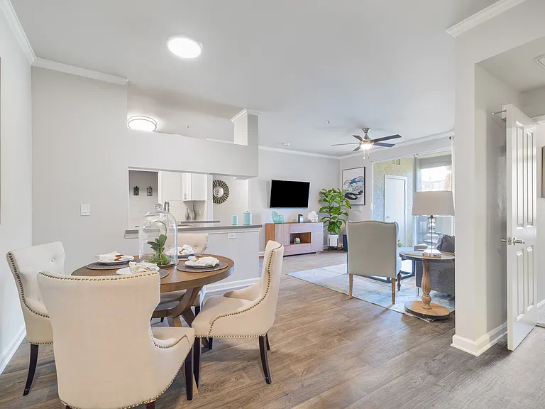 Alize Apartment Homes — Photo 12