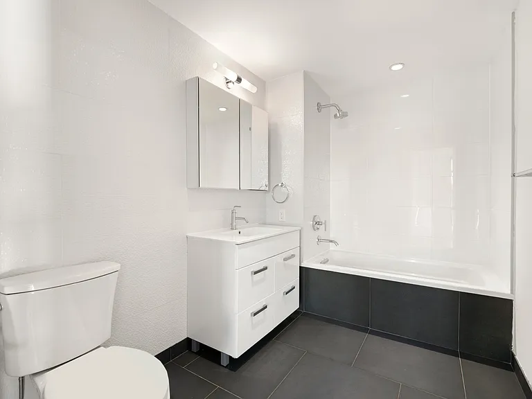 247 N 7th St #2501 — Photo 5
