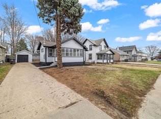 1422 Hull Ave, Des Moines, IA 50316