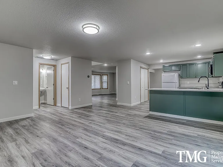 3708 NE 98th St — Photo 13