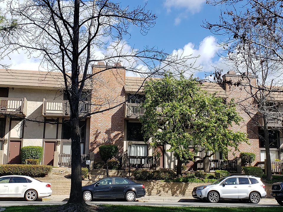 1st image of 1921 Huntington Dr Unit D