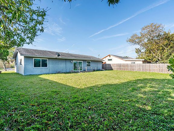 4th image of 8501 NW 44 Court