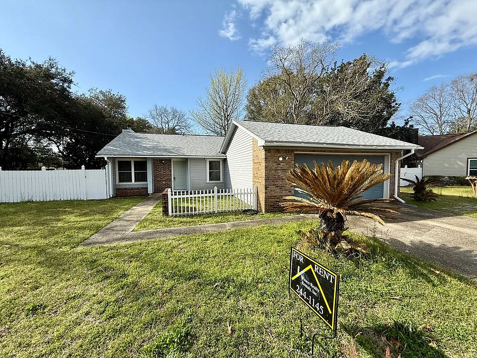 106 Pinehaven Dr