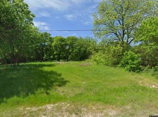 404 W Howell St, Saint Jo, TX 76265