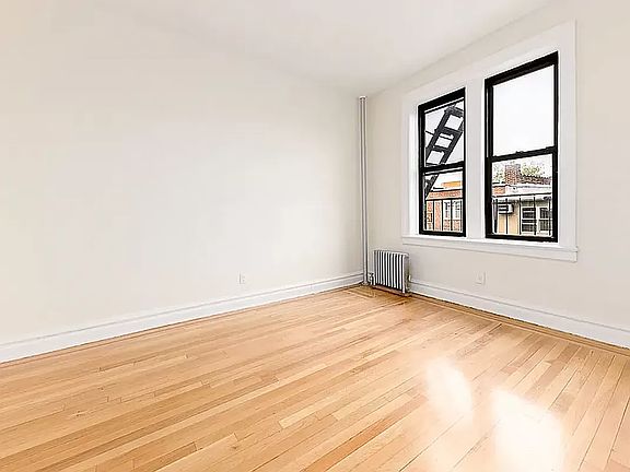 2nd image of 3252 33rd St APT C9