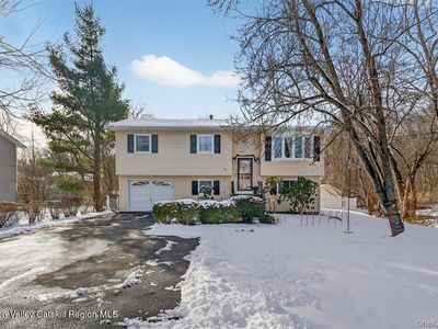 95 Sutton Park Road, Poughkeepsie, NY, 12603