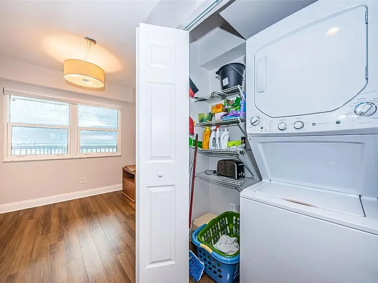 5400 Park St N #Penthouse 10 — Photo 21