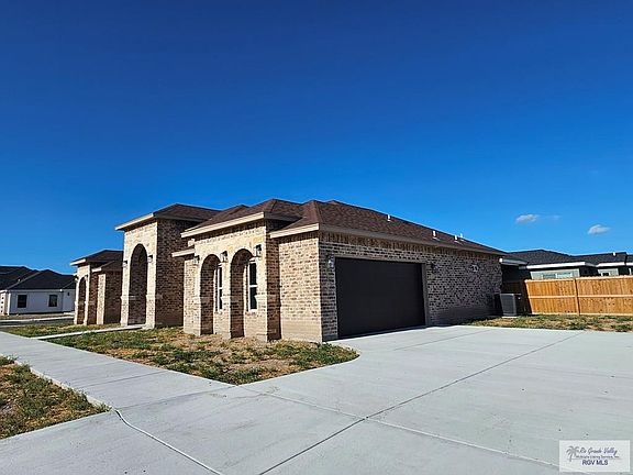 3rd image of 4900 San Fernando River Cir