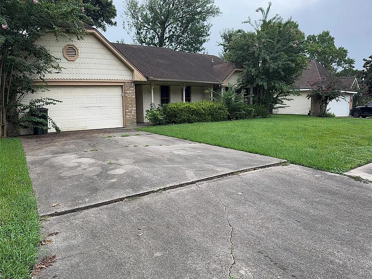 109 Mistletoe St — Photo 14