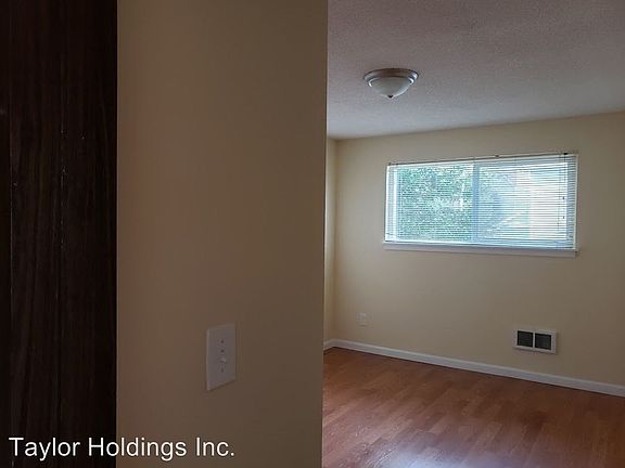 5th image of 1001 Taylor Ave N #302