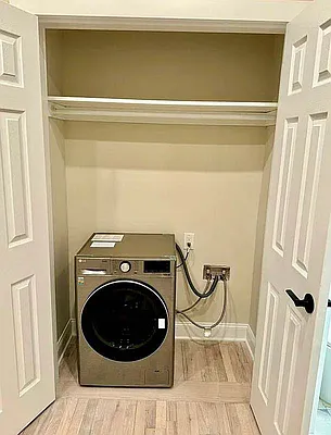 Laundry, photo 1