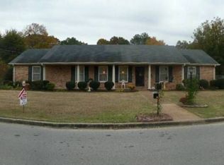 1906 Edwards Ave, Muscle Shoals, AL 35661