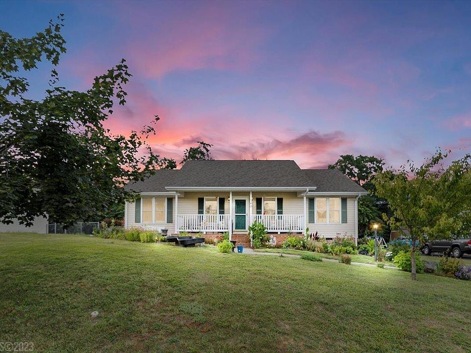 1st image of 140 Cullen Ct