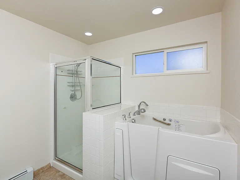 528 Park Ridge Ct — Photo 35