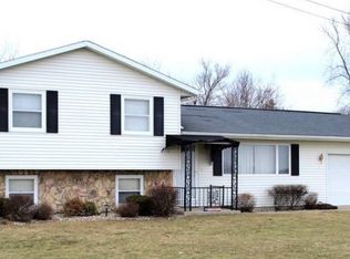 783 E Davis St, Galesburg, IL 61401