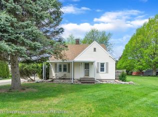 608 Clement Rd, Lansing, MI 48917