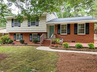 2325 Lawrence Dr, Raleigh, NC 27603