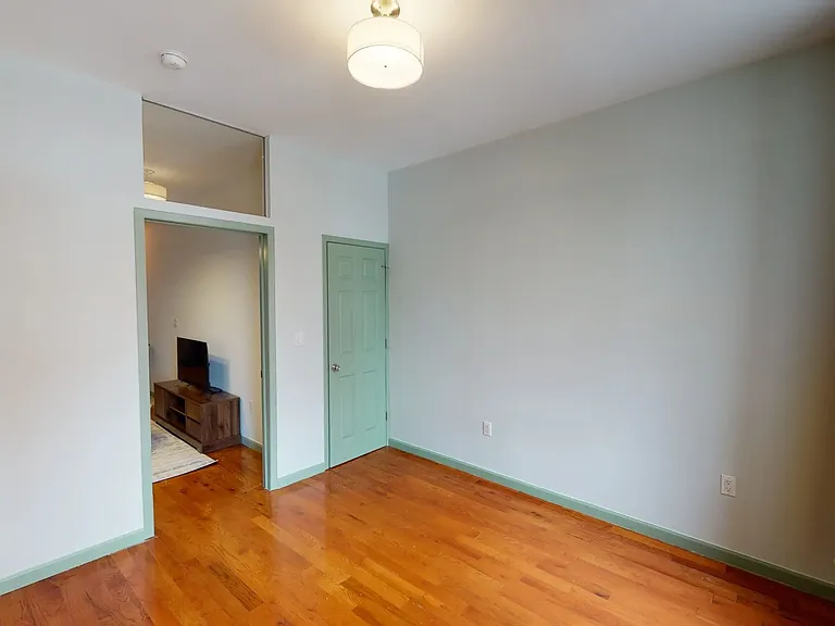 2036 2nd Ave #1 — Photo 7
