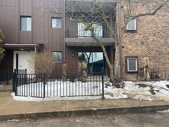 2nd image of 73 Pier Dr APT 104
