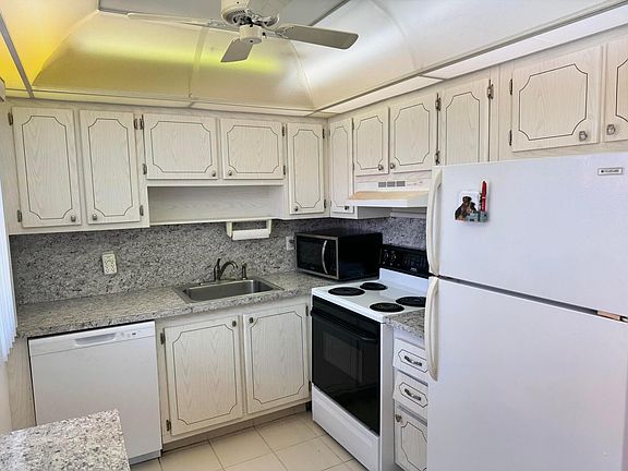 5th image of 277 Seville L