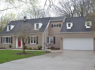 704 N 119th St, Wauwatosa, WI 53226