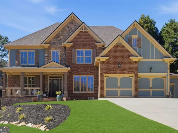 1325 Whisper Cove Dr, Buford, GA 30518