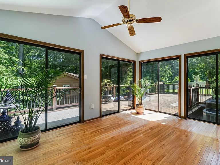 8150 Plowden Dr — Photo 8