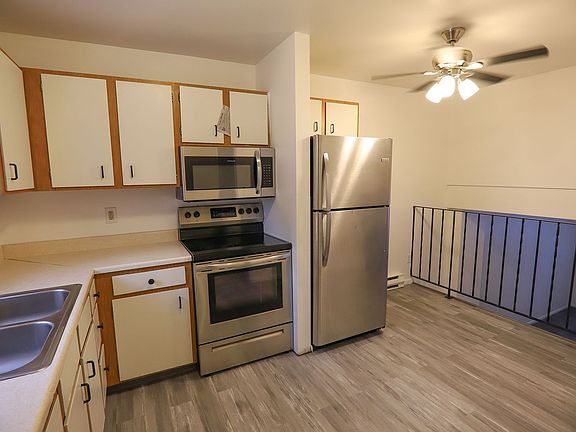 4th image of 255 Canby St #257