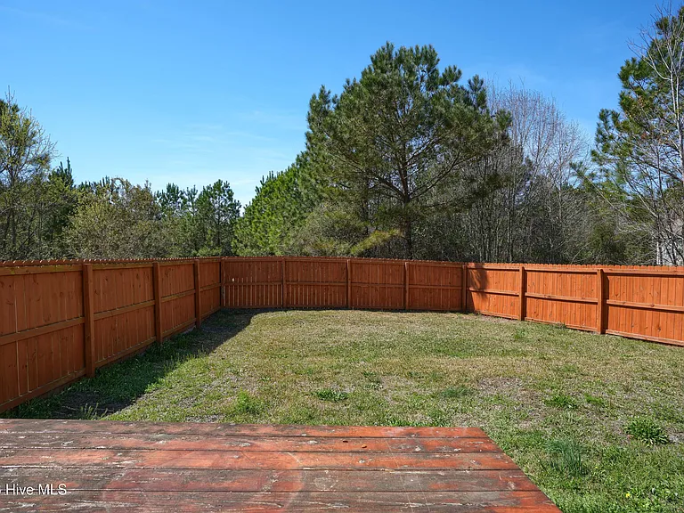 200 Marissa Ct — Photo 4