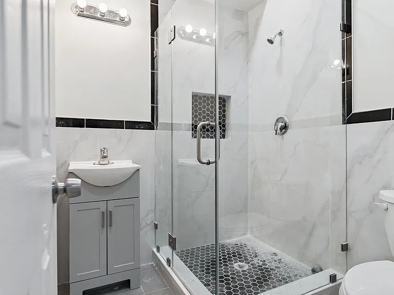 63 N 7th St #2 — Photo 6