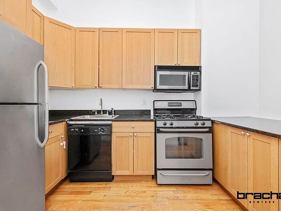 3rd image of 315 7th Ave APT 7E
