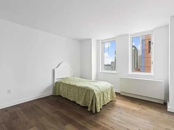 225 Rector Pl APT 22H, New York, NY 10280