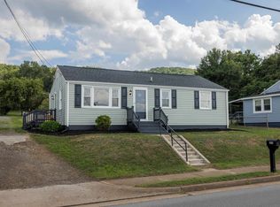 1012 S Delphine Ave, Waynesboro, VA 22980