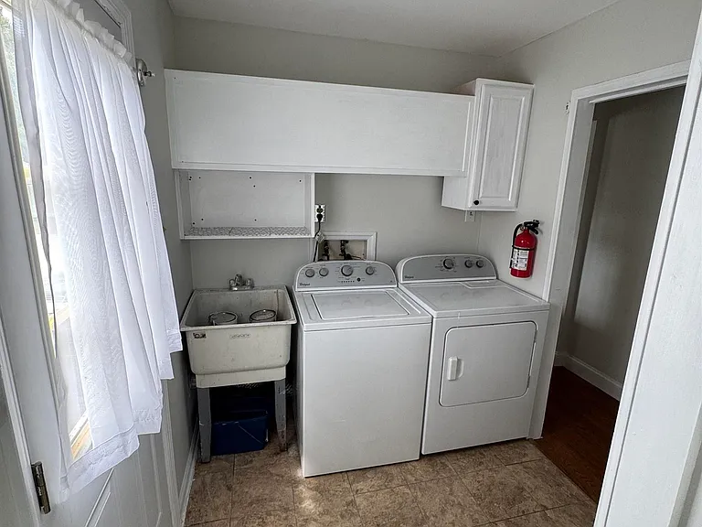 8208 Lagoon Dr — Photo 19