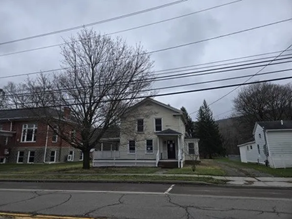 44 Main St, Almond, NY 14804