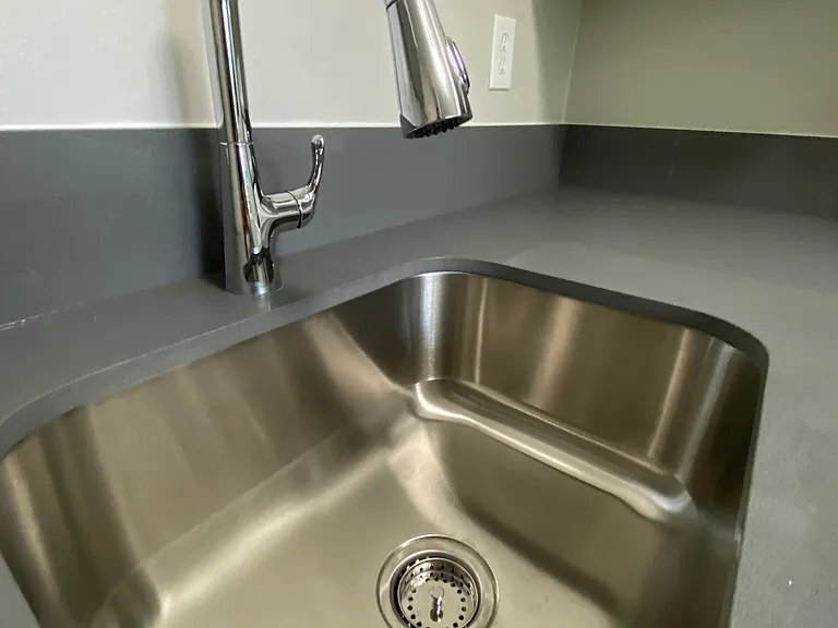 1011 SW Curry St #10 — Photo 6