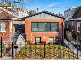 1047 N Saint Louis Ave, Chicago, IL 60651