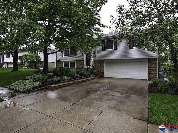 2nd image of 4900 Cresthaven Dr
